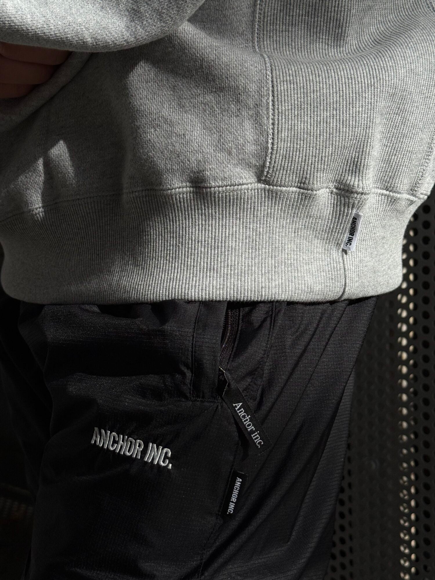 SMALL PATCH CREW SWEAT