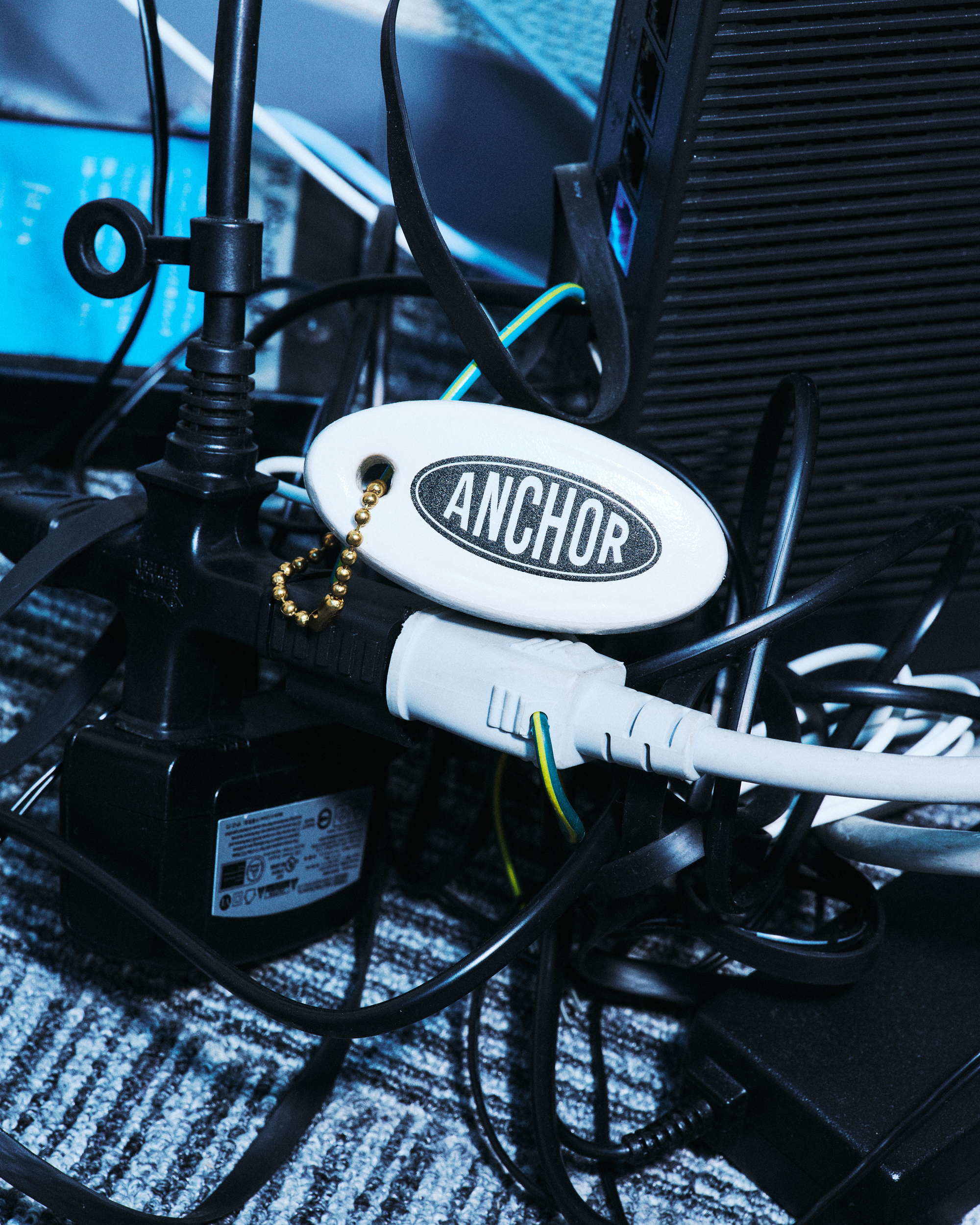 OVAL FLOATING KEYCHAIN