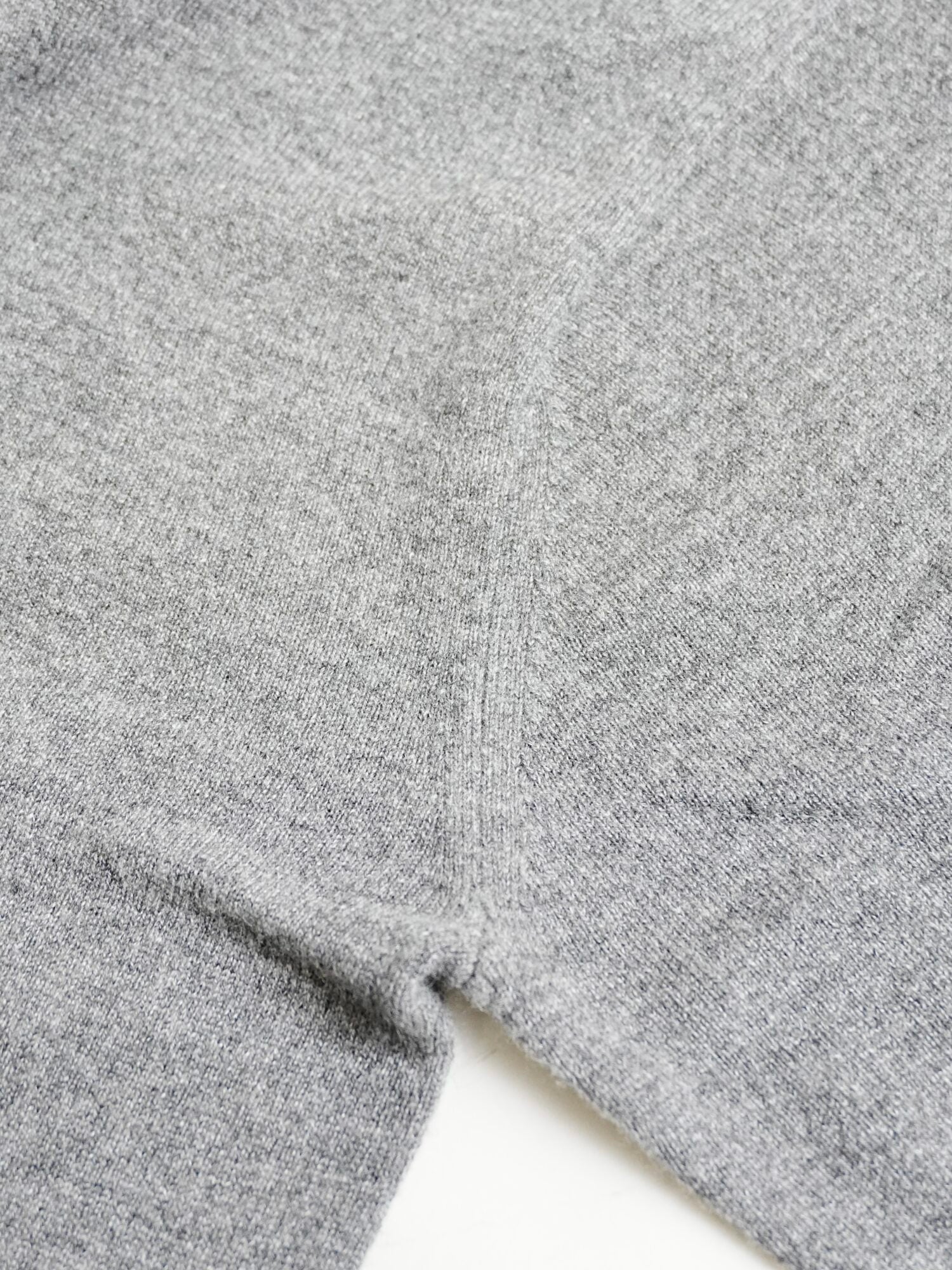 CASHMERE STANDARD SWEATER