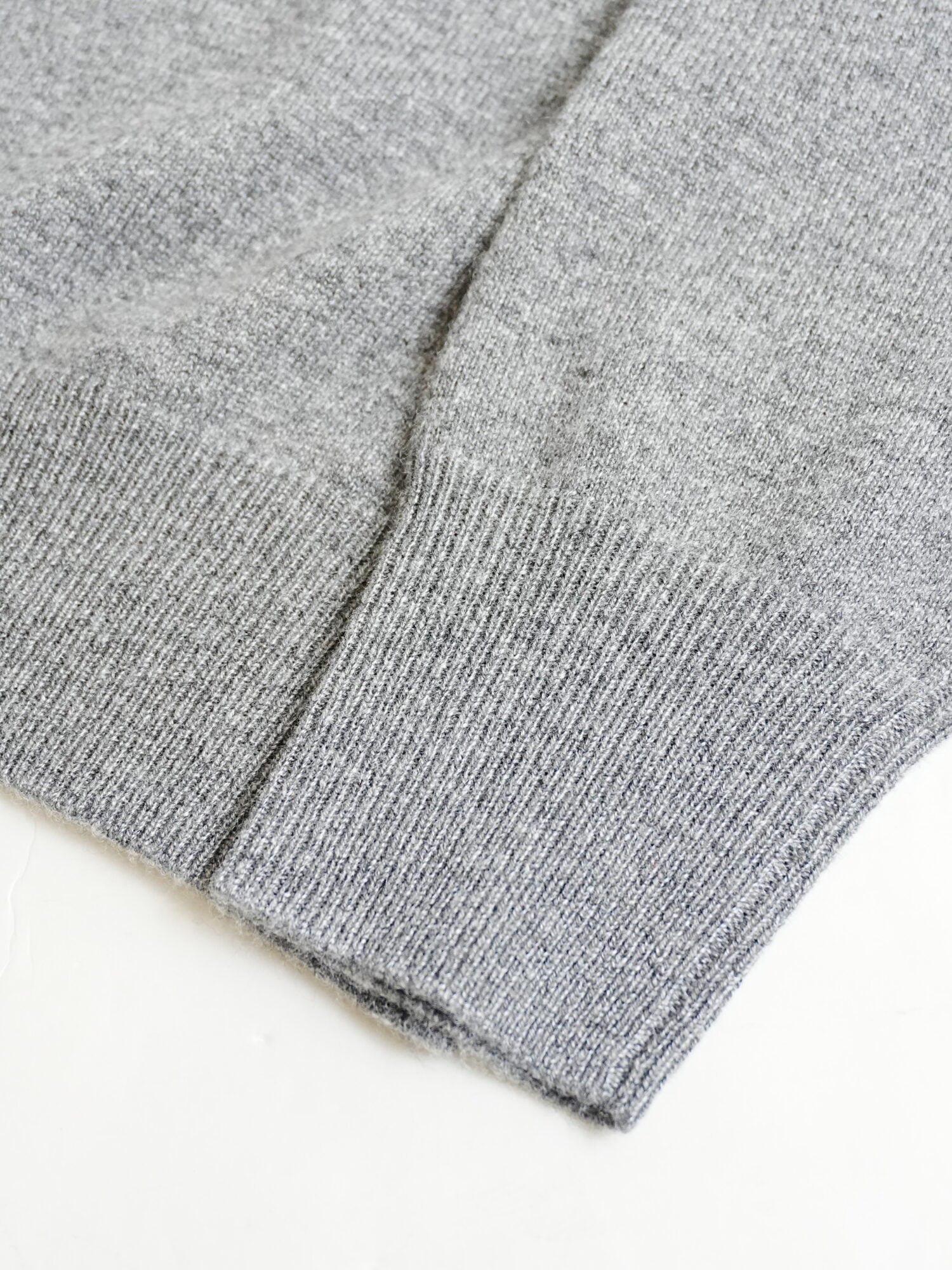 CASHMERE STANDARD SWEATER